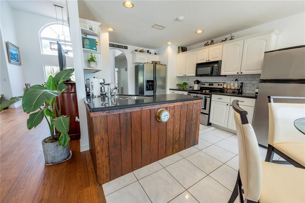 For Sale: $1,390,000 (5 beds, 3 baths, 3284 Square Feet)