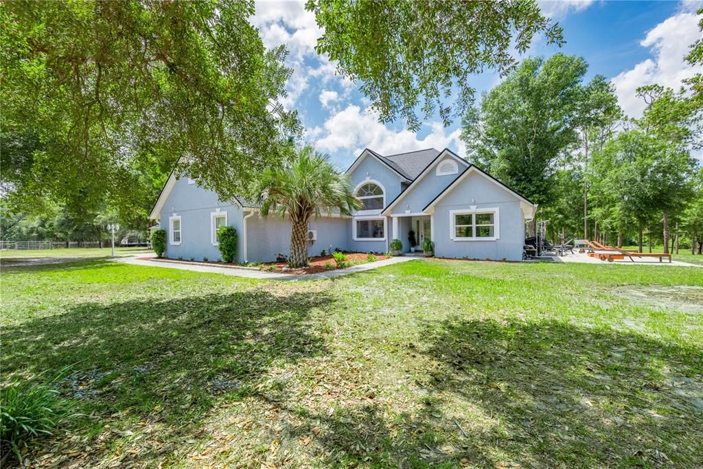 For Sale: $1,390,000 (5 beds, 3 baths, 3284 Square Feet)