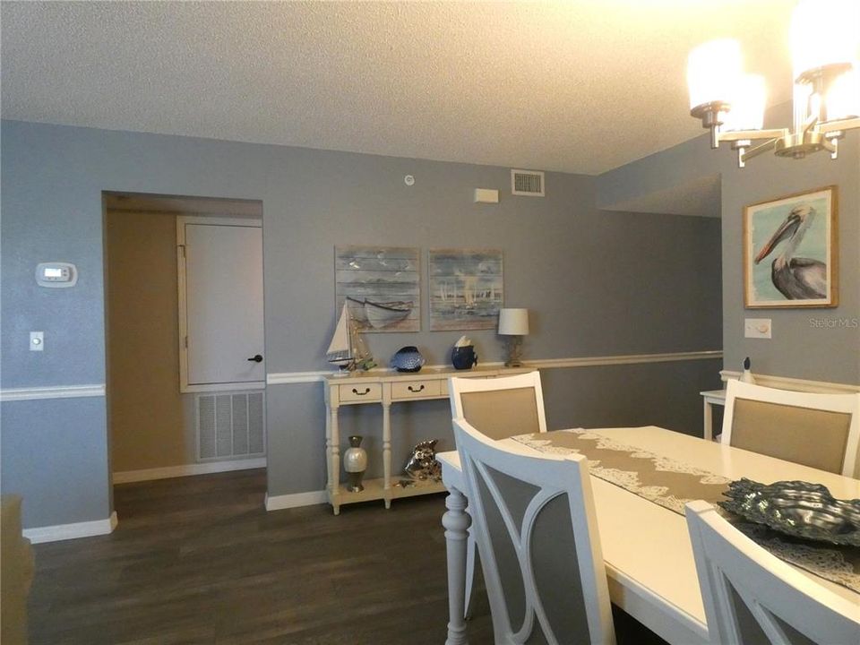 For Rent: $5,500 (2 beds, 2 baths, 1106 Square Feet)