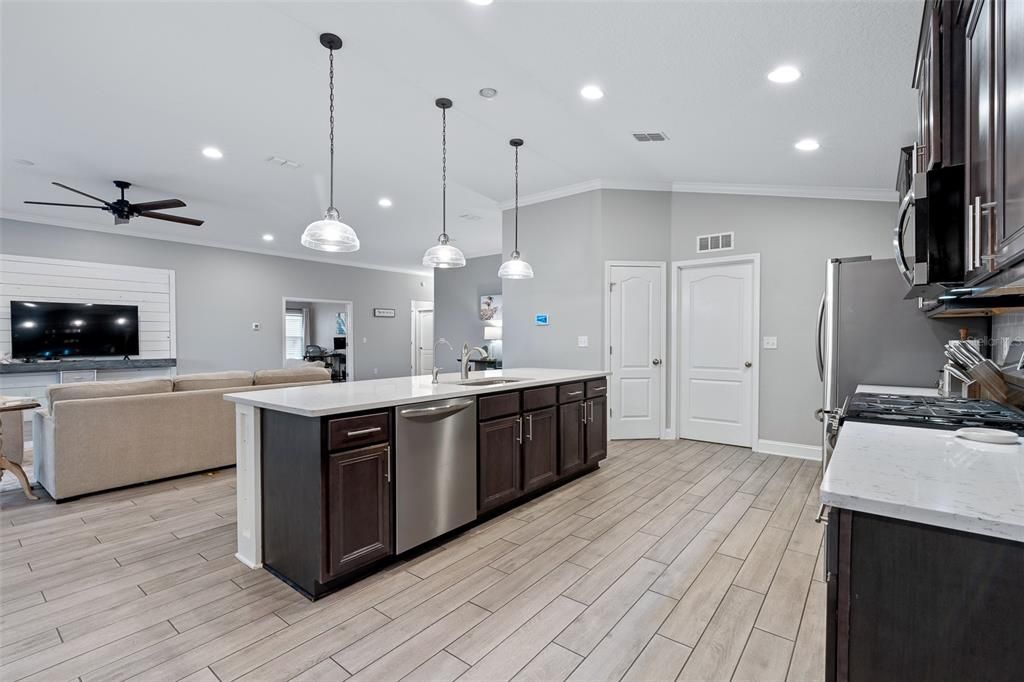 На продажу: $515,000 (3 спален, 3 ванн, 2361 Квадратных фут)