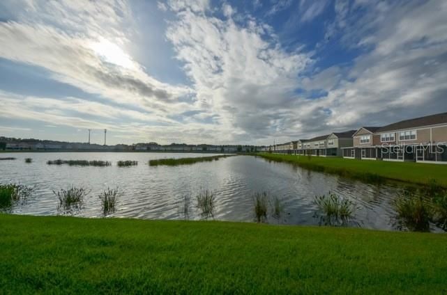 Под контрактом: $2,100 (3 спален, 2 ванн, 1790 Квадратных фут)