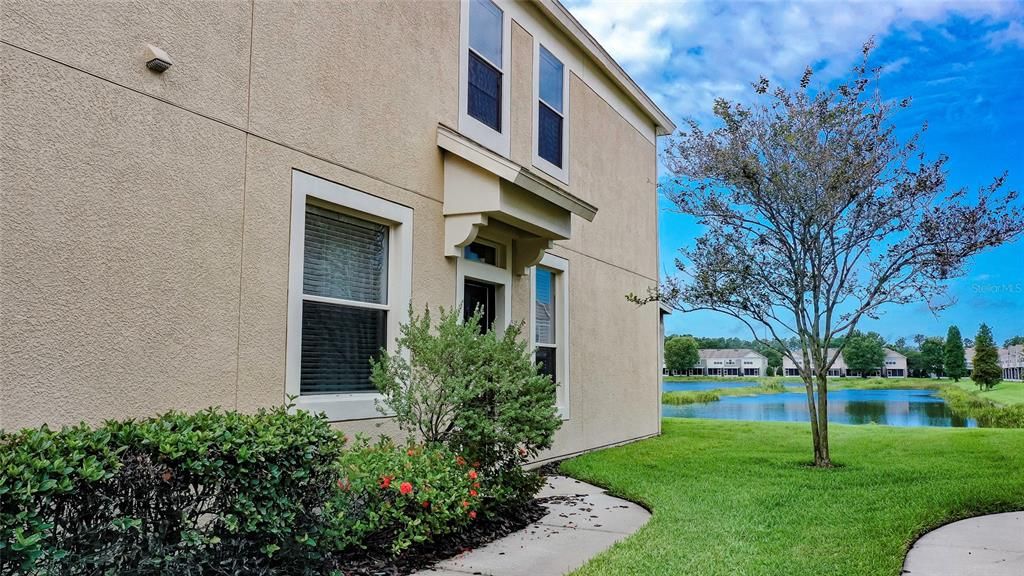 Под контрактом: $2,100 (3 спален, 2 ванн, 1790 Квадратных фут)