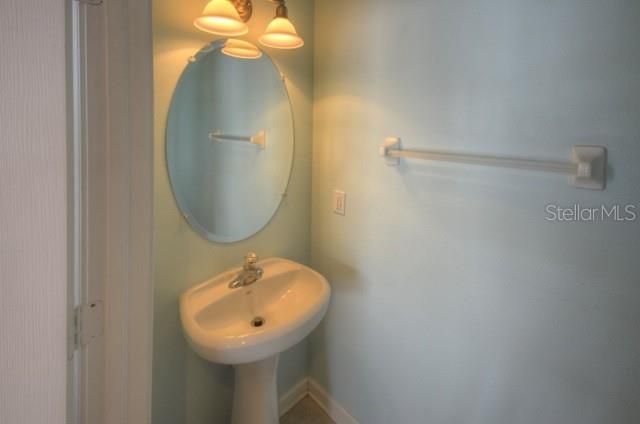 Под контрактом: $2,100 (3 спален, 2 ванн, 1790 Квадратных фут)