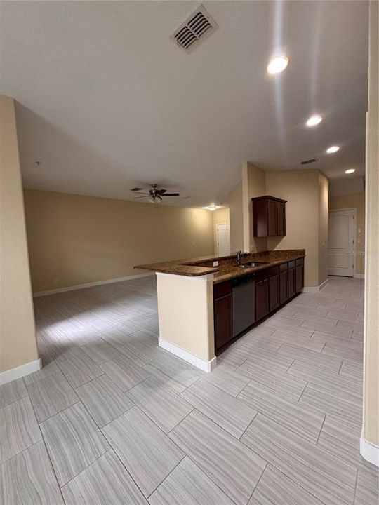 En Venta: $395,000 (3 camas, 2 baños, 1916 Pies cuadrados)