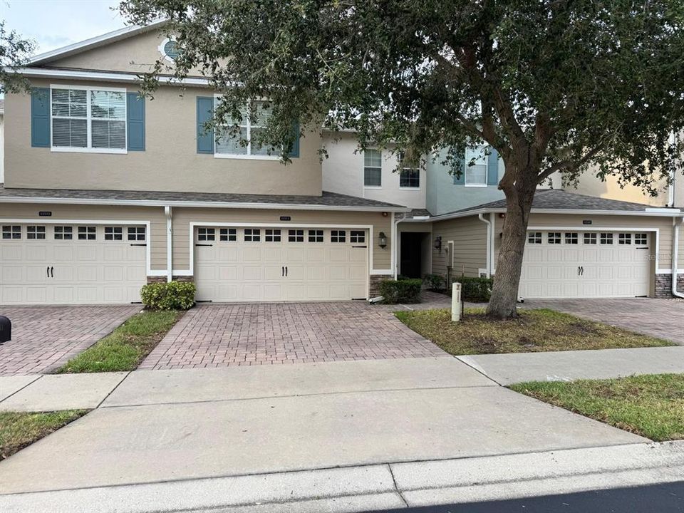 En Venta: $395,000 (3 camas, 2 baños, 1916 Pies cuadrados)