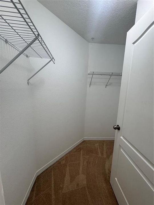 En Venta: $395,000 (3 camas, 2 baños, 1916 Pies cuadrados)