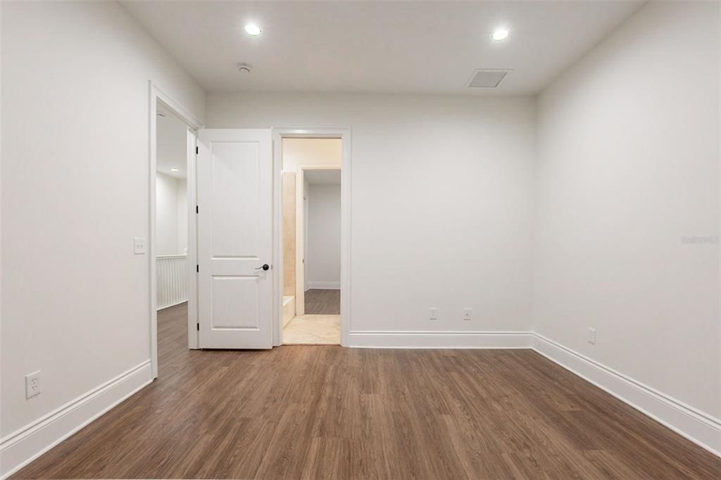 На продажу: $869,900 (3 спален, 2 ванн, 2598 Квадратных фут)