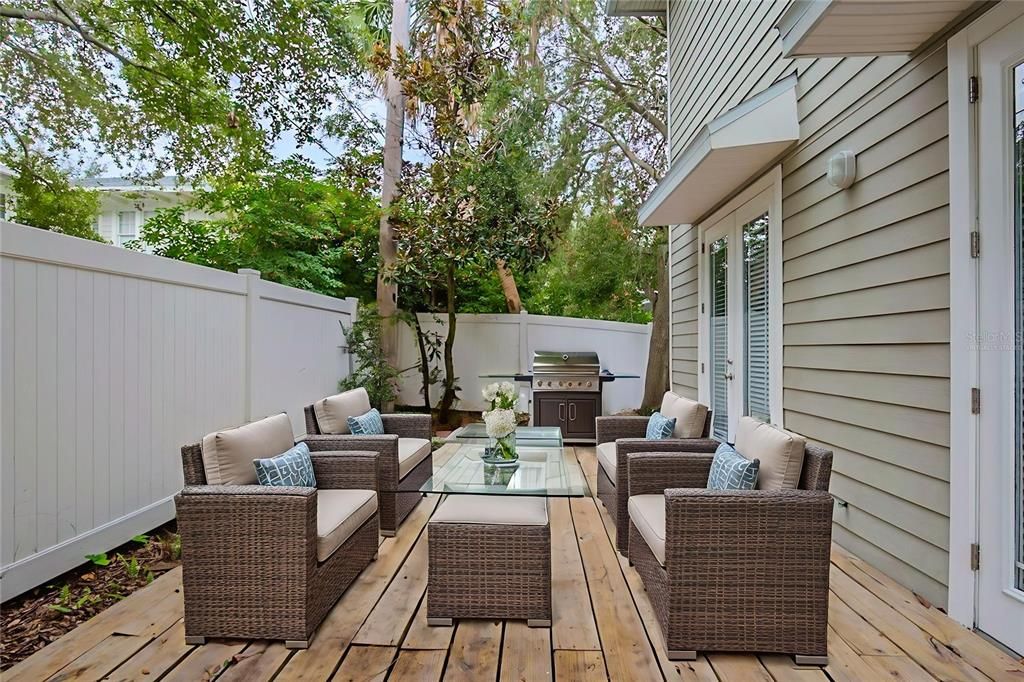 На продажу: $869,900 (3 спален, 2 ванн, 2598 Квадратных фут)