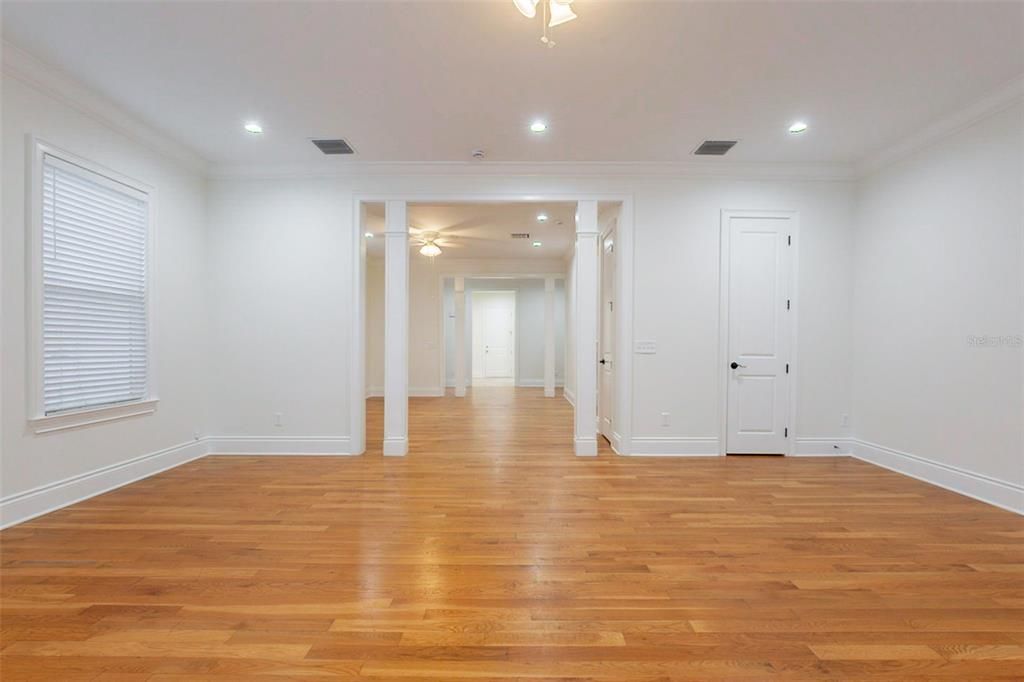 На продажу: $869,900 (3 спален, 2 ванн, 2598 Квадратных фут)