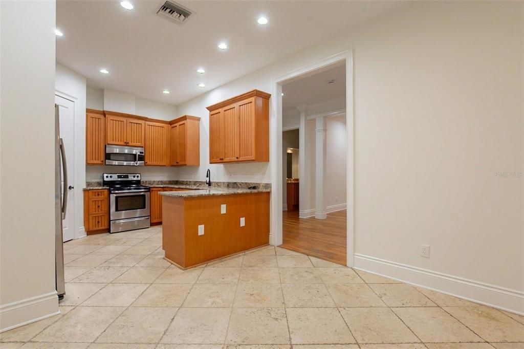 На продажу: $869,900 (3 спален, 2 ванн, 2598 Квадратных фут)