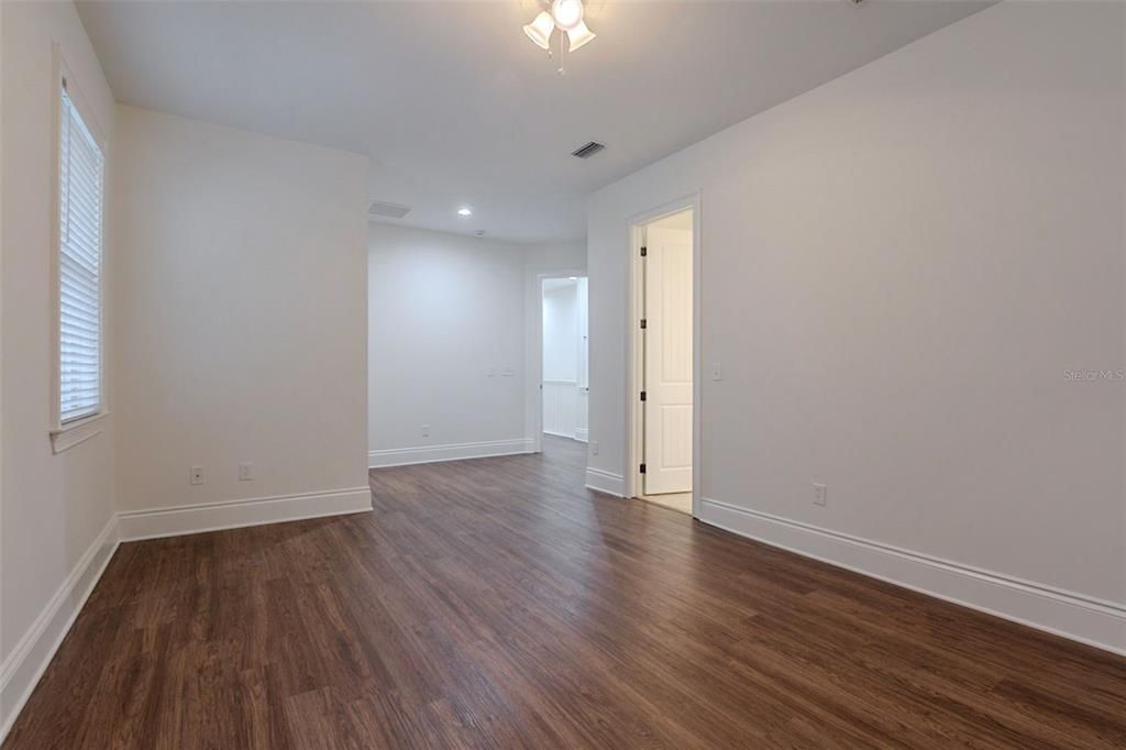 На продажу: $869,900 (3 спален, 2 ванн, 2598 Квадратных фут)