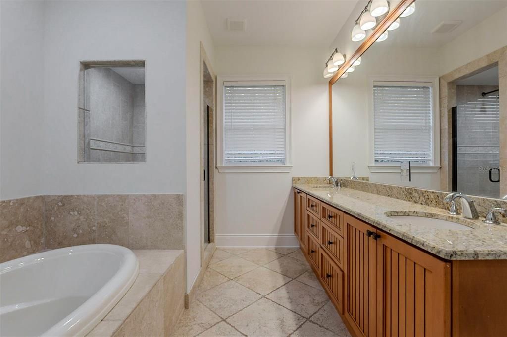 На продажу: $869,900 (3 спален, 2 ванн, 2598 Квадратных фут)