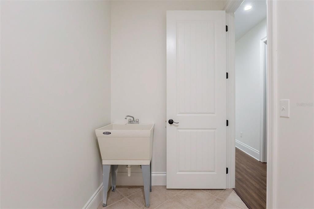 На продажу: $869,900 (3 спален, 2 ванн, 2598 Квадратных фут)