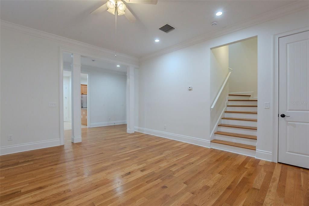 На продажу: $869,900 (3 спален, 2 ванн, 2598 Квадратных фут)