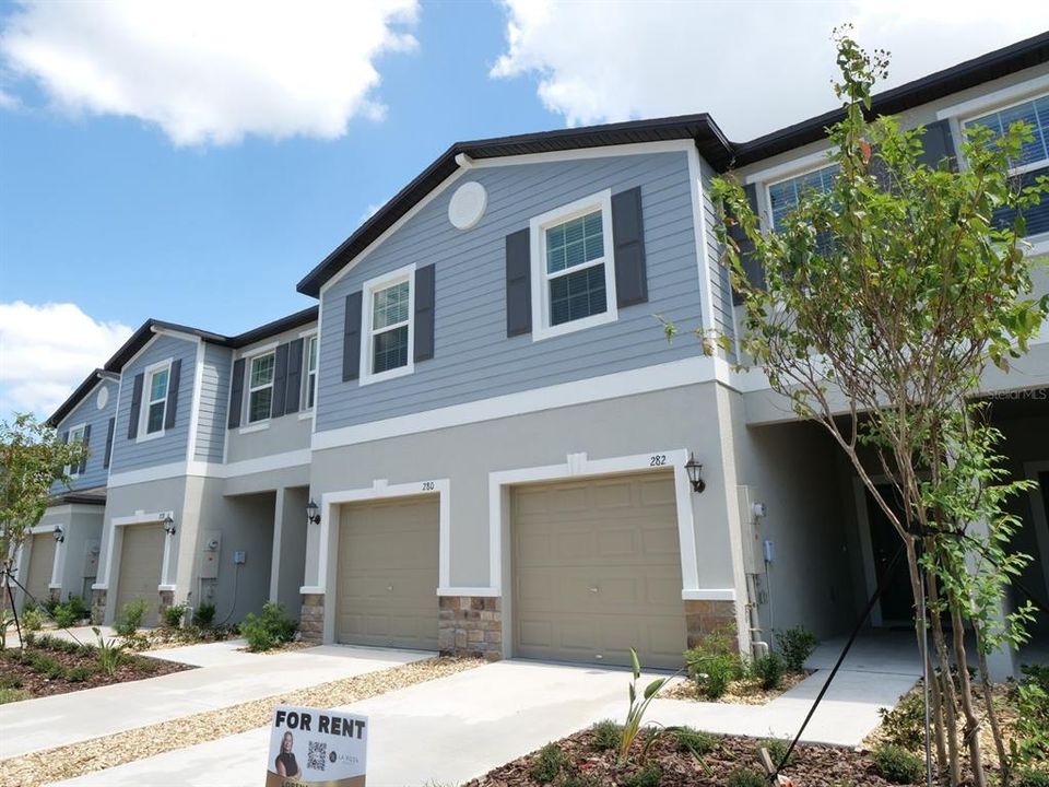 For Rent: $2,145 (3 beds, 2 baths, 1634 Square Feet)