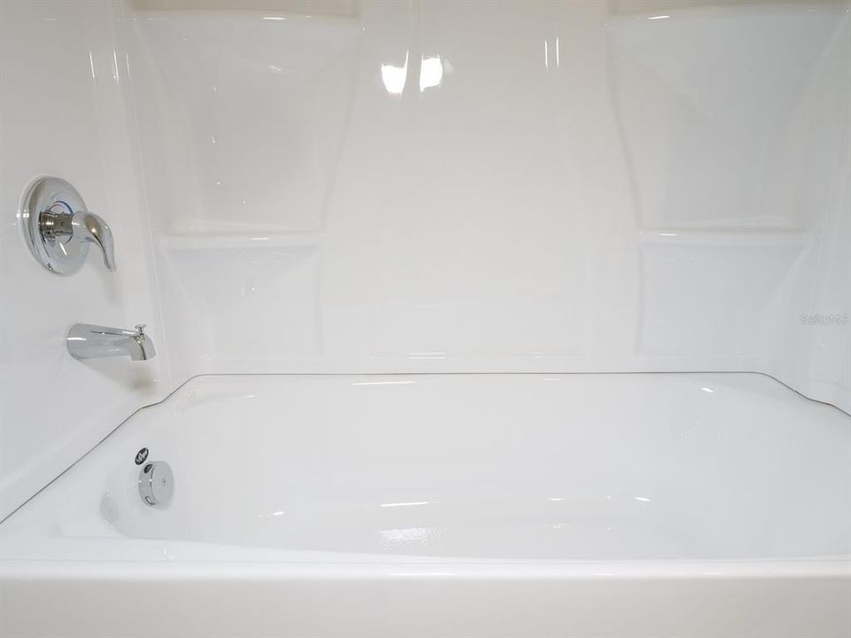 For Rent: $2,145 (3 beds, 2 baths, 1634 Square Feet)