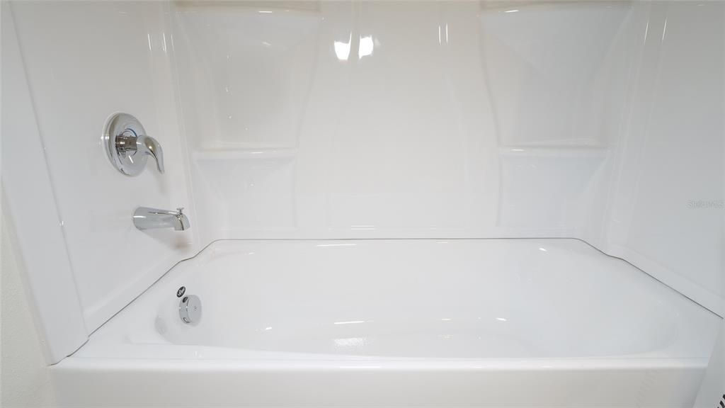 For Rent: $2,145 (3 beds, 2 baths, 1634 Square Feet)