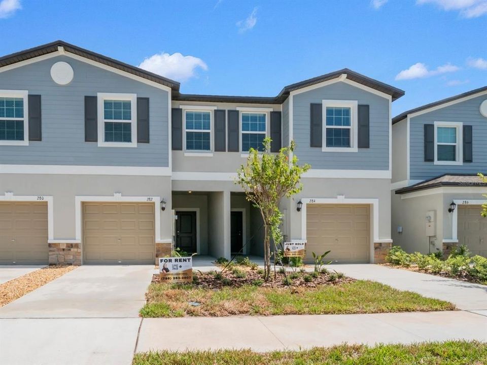 For Rent: $2,145 (3 beds, 2 baths, 1634 Square Feet)