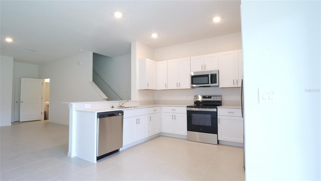 For Rent: $2,145 (3 beds, 2 baths, 1634 Square Feet)