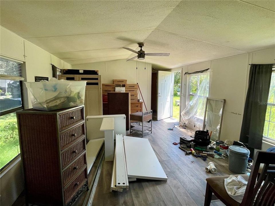 待售: $138,600 (4 贝兹, 4 浴室, 1700 平方英尺)