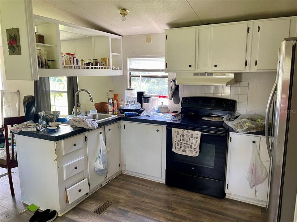 待售: $138,600 (4 贝兹, 4 浴室, 1700 平方英尺)