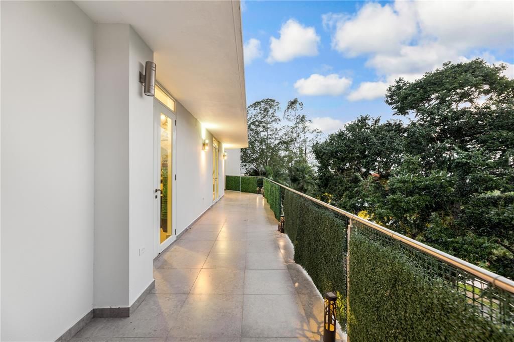 En Venta: $797,000 (5 camas, 4 baños, 3162 Pies cuadrados)