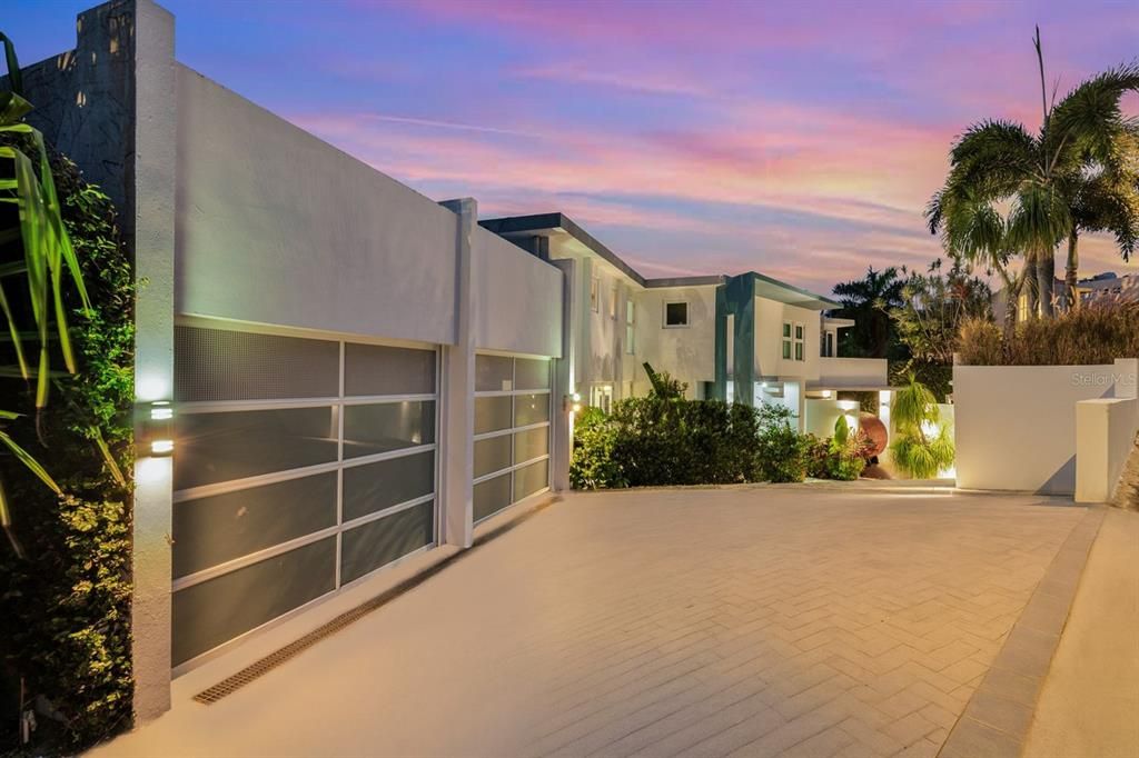 En Venta: $797,000 (5 camas, 4 baños, 3162 Pies cuadrados)