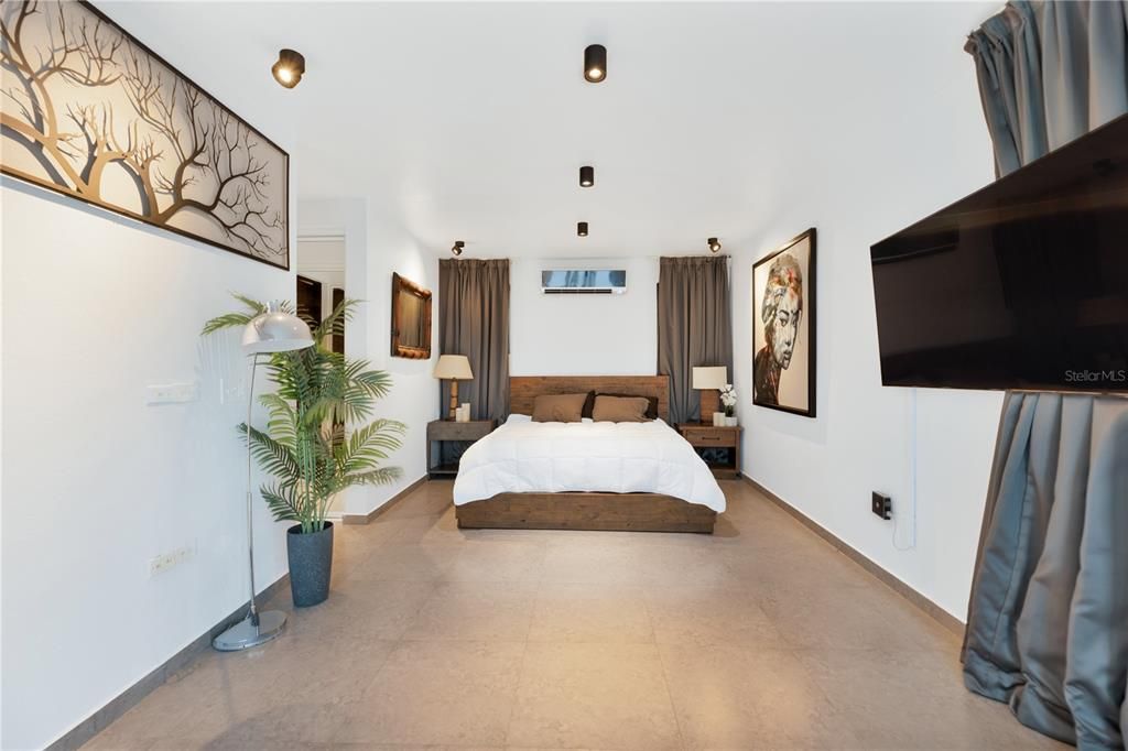 En Venta: $797,000 (5 camas, 4 baños, 3162 Pies cuadrados)