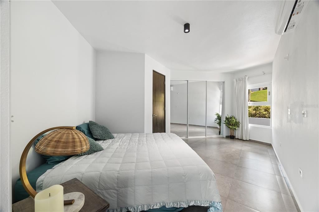 En Venta: $797,000 (5 camas, 4 baños, 3162 Pies cuadrados)