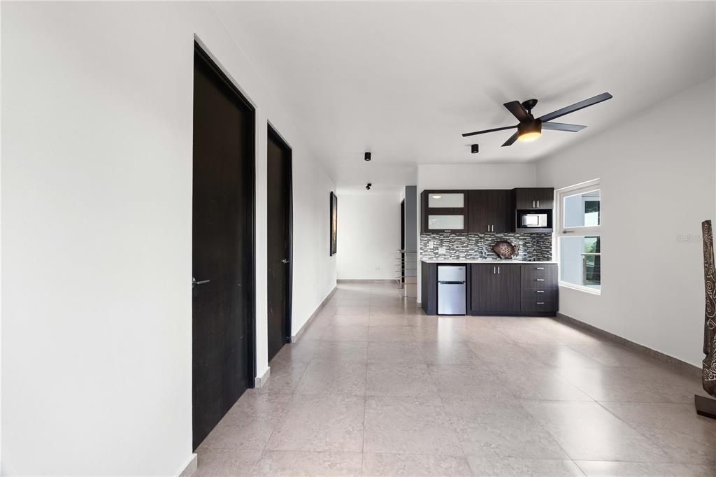 En Venta: $797,000 (5 camas, 4 baños, 3162 Pies cuadrados)