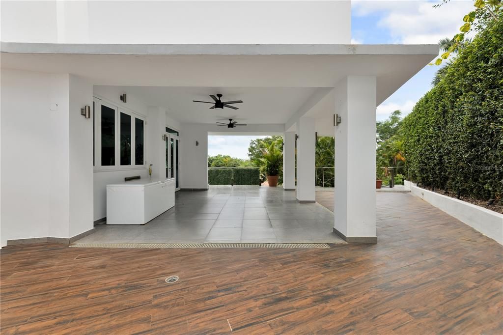 En Venta: $797,000 (5 camas, 4 baños, 3162 Pies cuadrados)