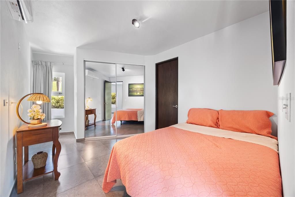 En Venta: $797,000 (5 camas, 4 baños, 3162 Pies cuadrados)