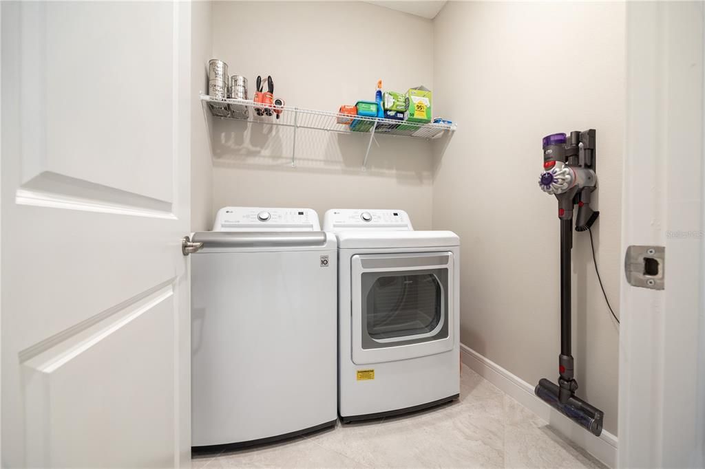 合同活跃: $318,813 (3 贝兹, 2 浴室, 1662 平方英尺)