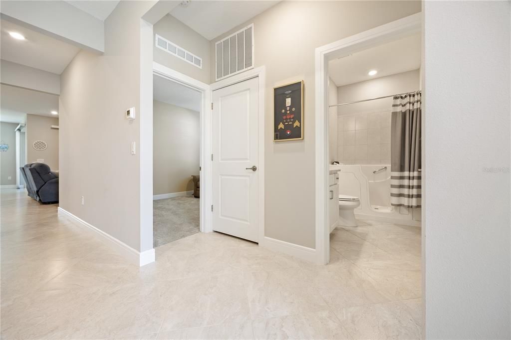 合同活跃: $318,813 (3 贝兹, 2 浴室, 1662 平方英尺)