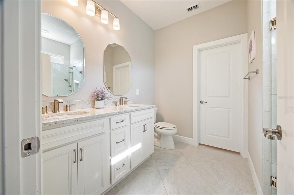 合同活跃: $318,813 (3 贝兹, 2 浴室, 1662 平方英尺)