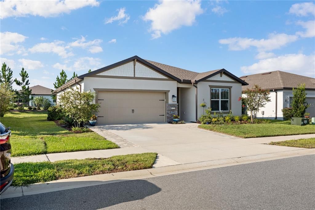 合同活跃: $318,813 (3 贝兹, 2 浴室, 1662 平方英尺)