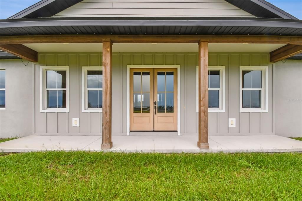 Недавно продано: $725,000 (3 спален, 2 ванн, 2302 Квадратных фут)