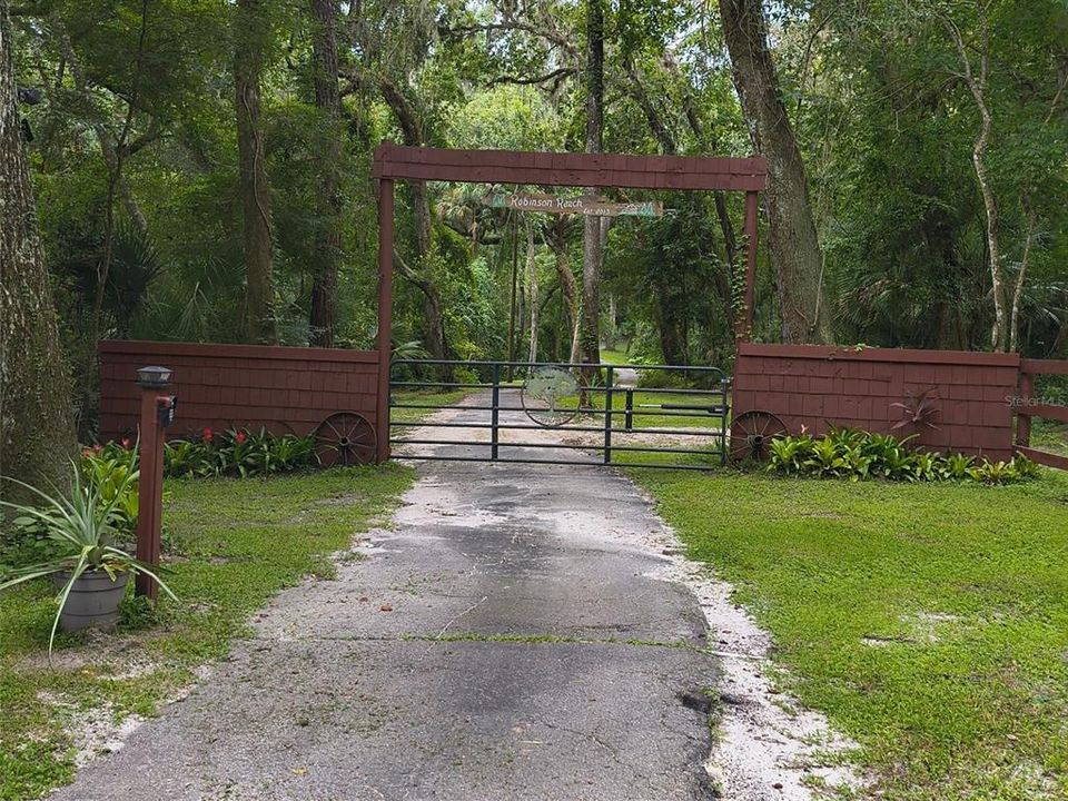 For Sale: $1,875,000 (4 beds, 3 baths, 3441 Square Feet)