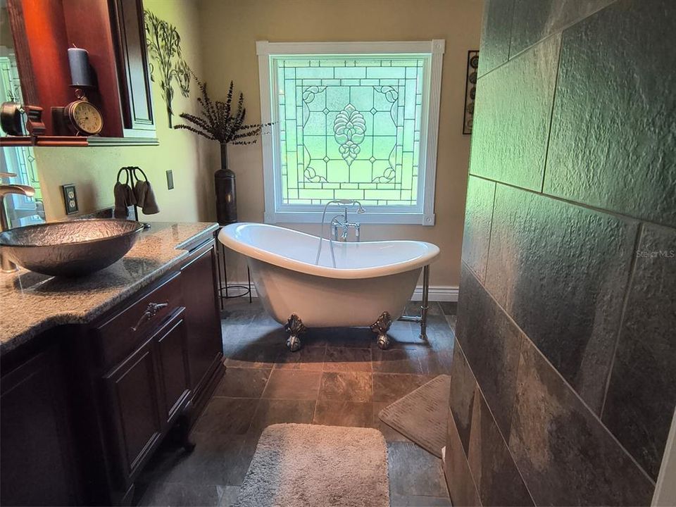 For Sale: $1,875,000 (4 beds, 3 baths, 3441 Square Feet)