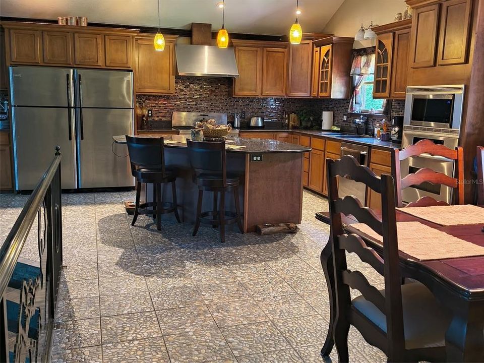 For Sale: $1,875,000 (4 beds, 3 baths, 3441 Square Feet)