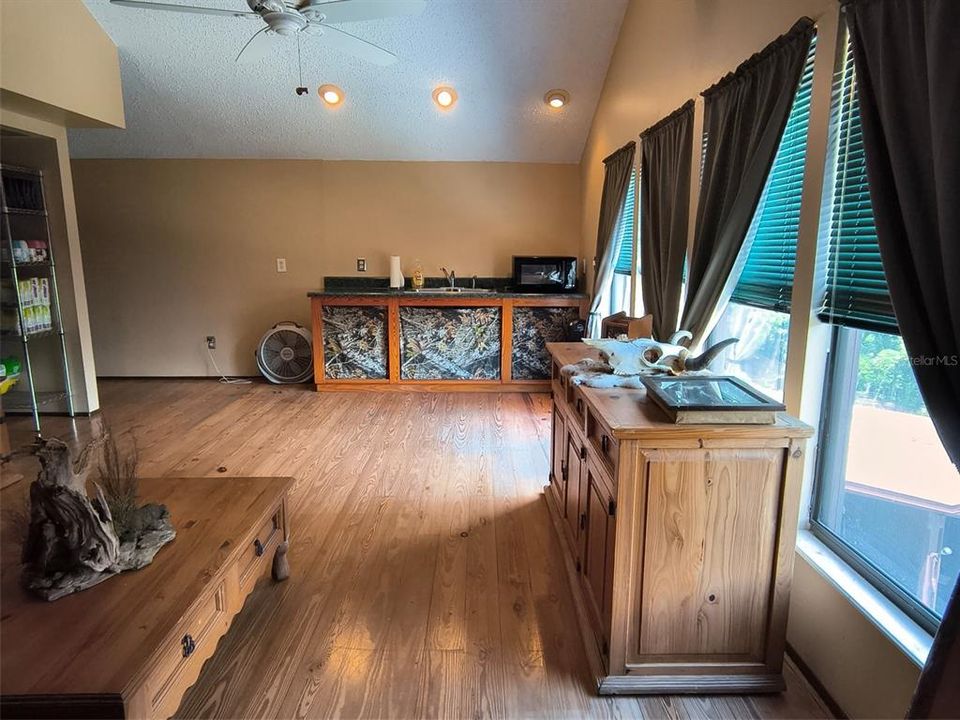 For Sale: $1,875,000 (4 beds, 3 baths, 3441 Square Feet)