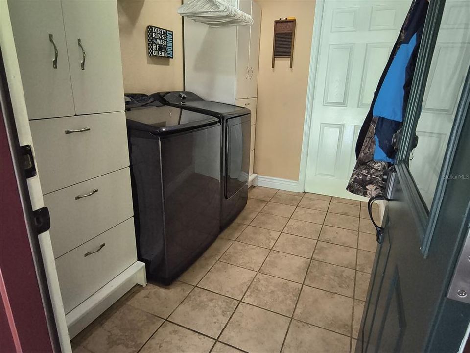 For Sale: $1,875,000 (4 beds, 3 baths, 3441 Square Feet)