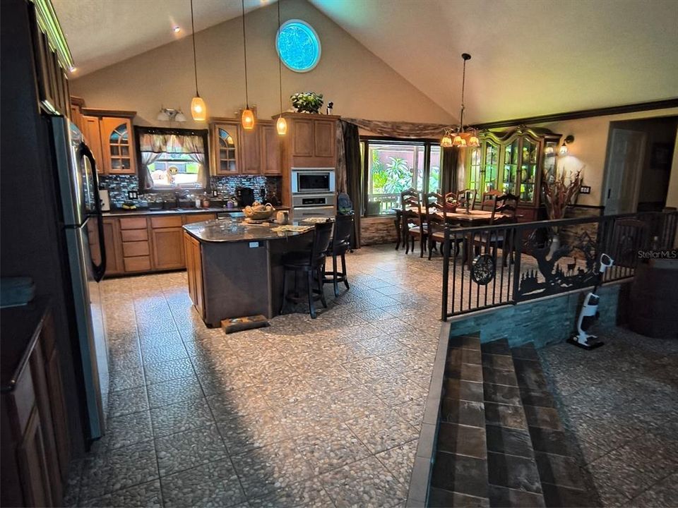 For Sale: $1,875,000 (4 beds, 3 baths, 3441 Square Feet)