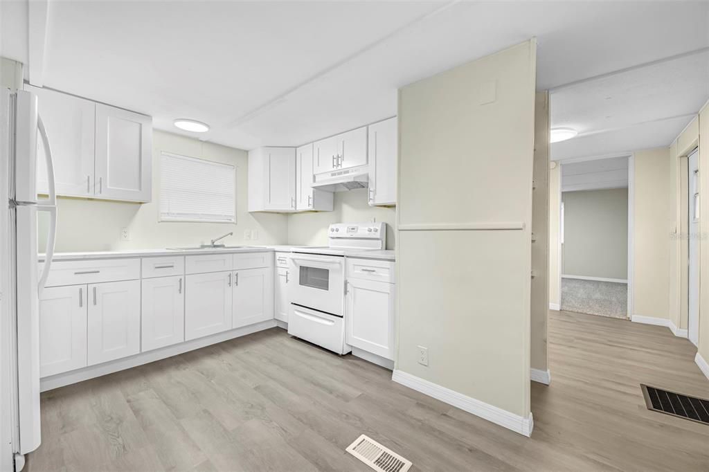 待售: $117,500 (2 贝兹, 1 浴室, 768 平方英尺)