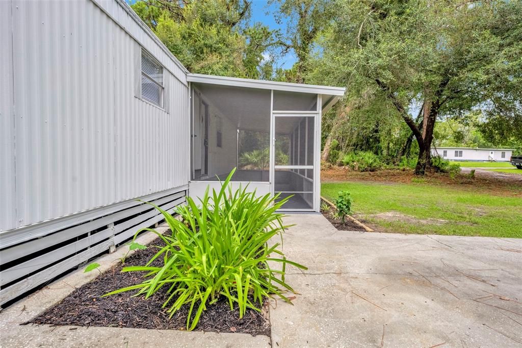 待售: $117,500 (2 贝兹, 1 浴室, 768 平方英尺)