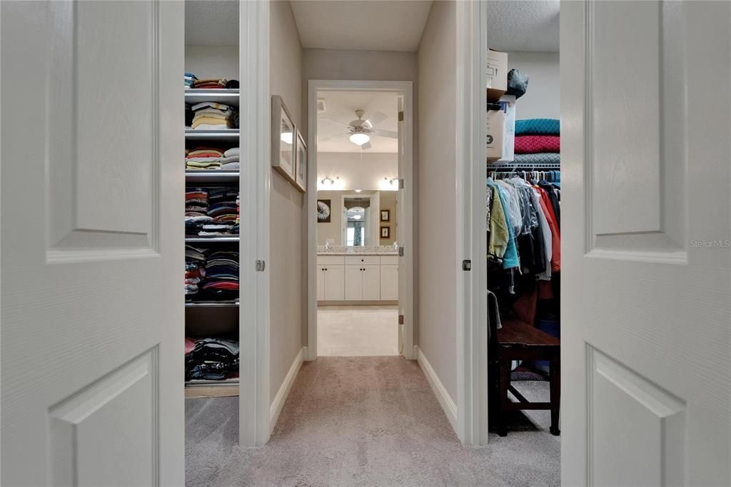 合同活跃: $588,400 (4 贝兹, 3 浴室, 2597 平方英尺)