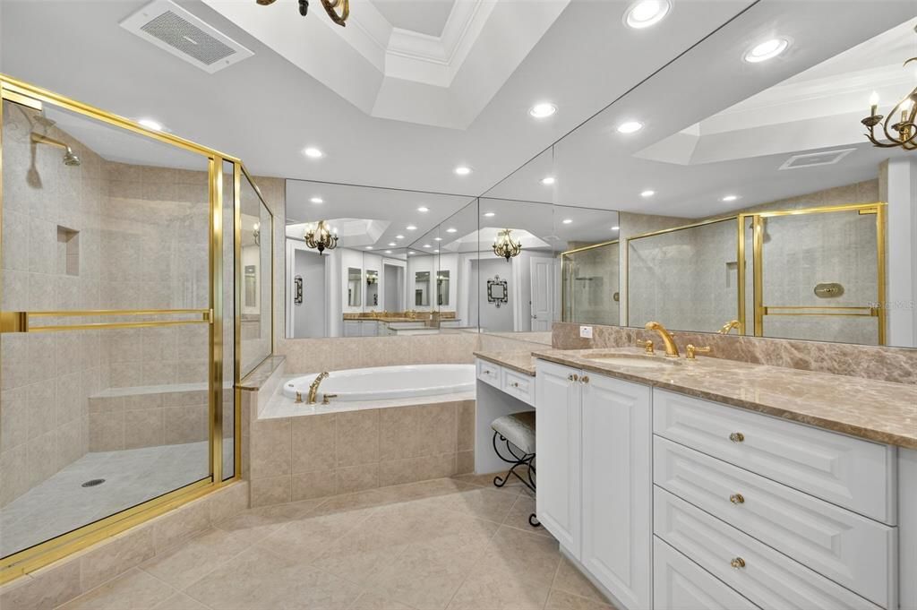 For Sale: $549,000 (2 beds, 2 baths, 2330 Square Feet)