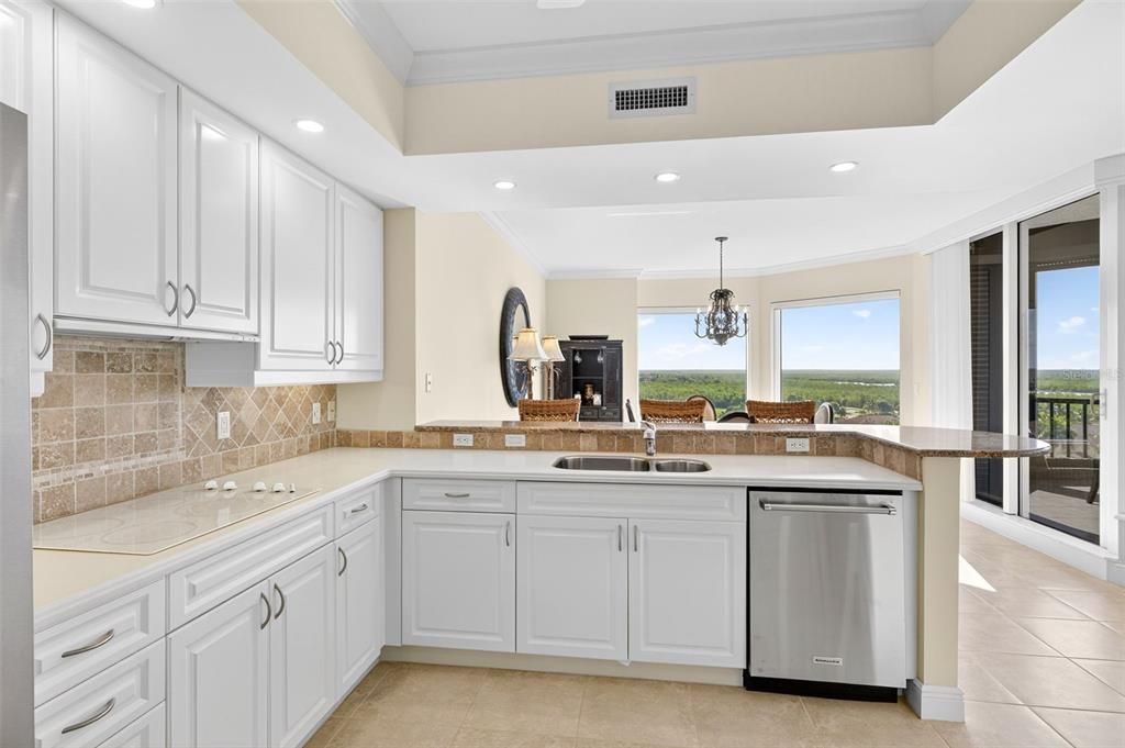 For Sale: $549,000 (2 beds, 2 baths, 2330 Square Feet)