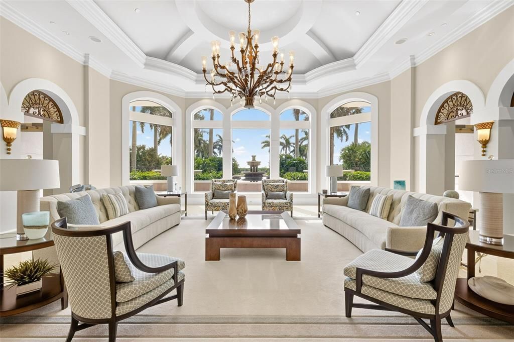 For Sale: $549,000 (2 beds, 2 baths, 2330 Square Feet)