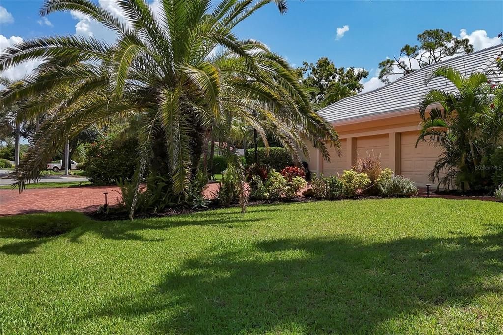 Activo con contrato: $1,795,000 (5 camas, 3 baños, 4554 Pies cuadrados)